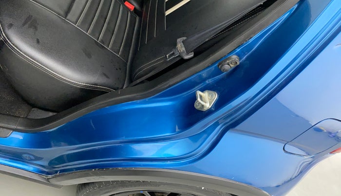 2017 Maruti IGNIS ZETA 1.2 AMT DUAL TONE, Petrol, Automatic, 29,406 km, Left C pillar - Slightly dented