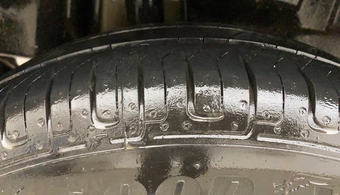 2018 Maruti Swift VDI AMT, Diesel, Automatic, 74,796 km, Right Rear Tyre Tread