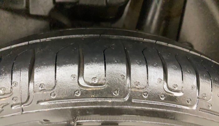 2018 Maruti Swift VDI AMT, Diesel, Automatic, 74,796 km, Left Rear Tyre Tread