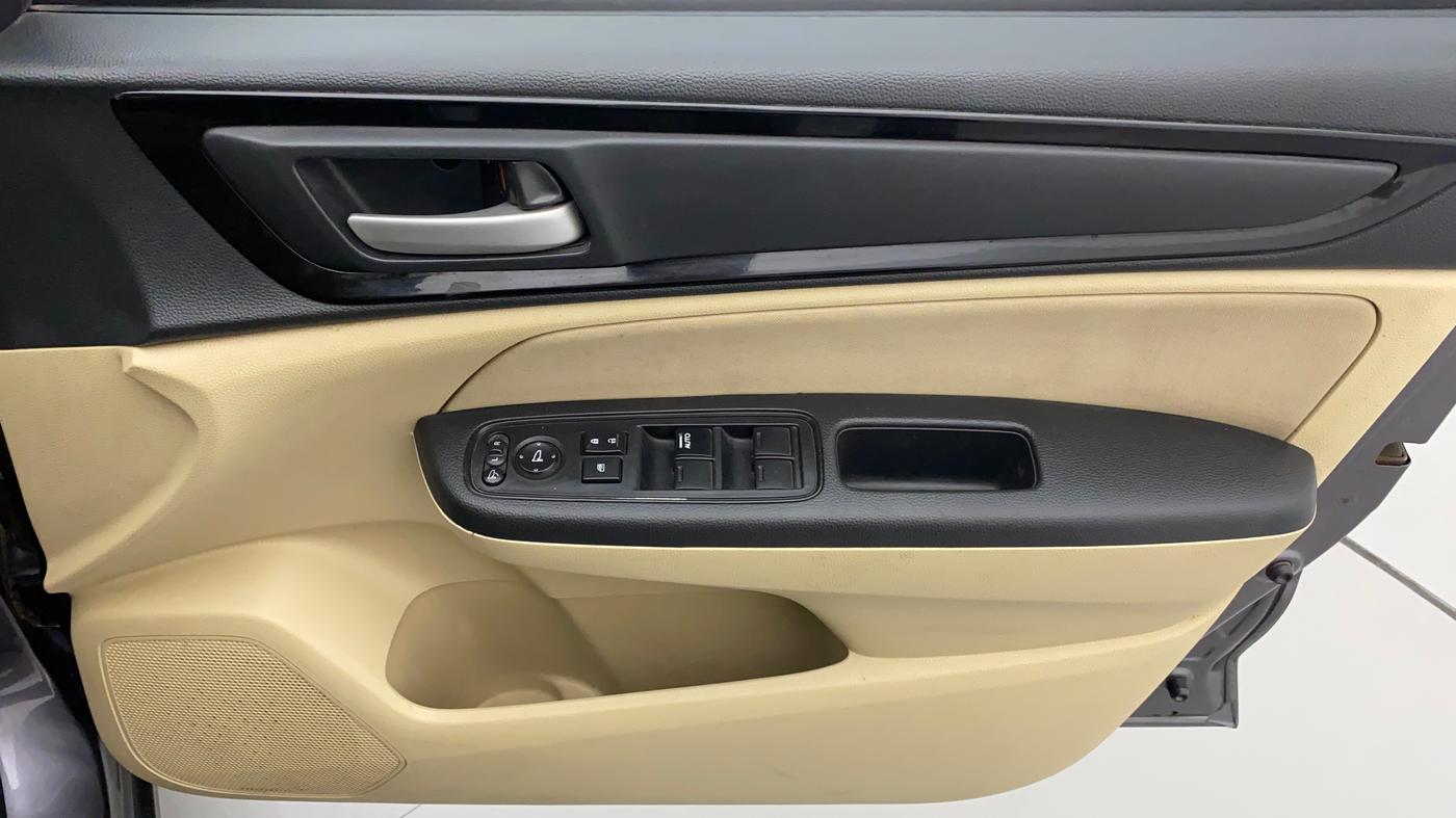 2019 Honda Amaze 1.2L I-VTEC S, Petrol, Manual, 45,728 km, Driver Side Door Panels Control