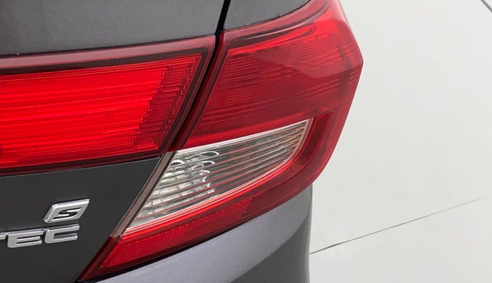 2019 Honda Amaze 1.2L I-VTEC S, Petrol, Manual, 45,728 km, Right tail light - Reverse gear light not functional