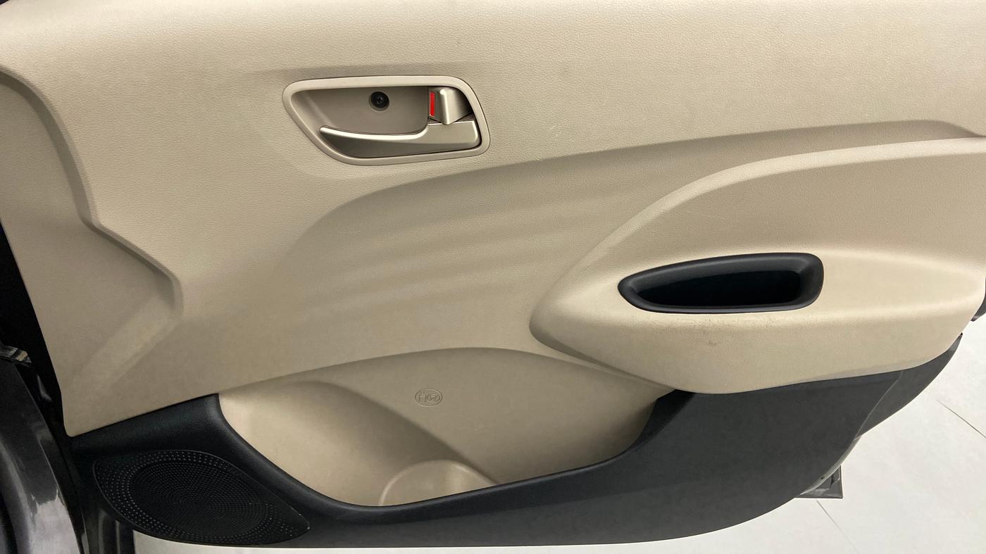 2019 Hyundai NEW SANTRO SPORTZ 1.1, Petrol, Manual, 17,802 km, Driver Side Door Panels Control
