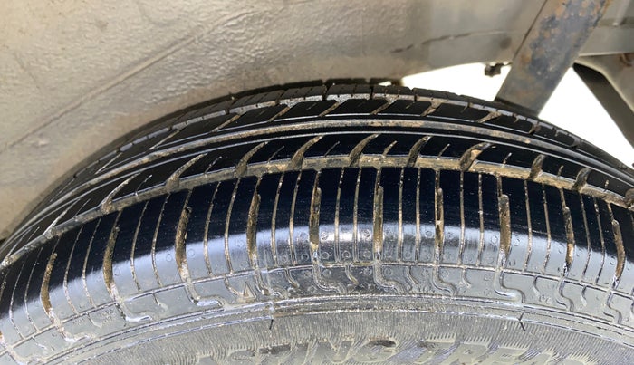 2017 Maruti Wagon R 1.0 LXI CNG, CNG, Manual, 72,753 km, Left Rear Tyre Tread