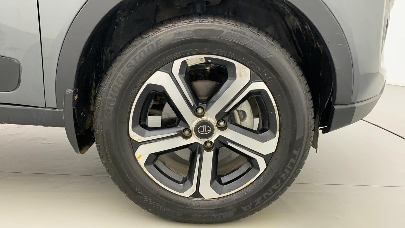 2023 Tata NEXON XZ PLUS PETROL, Petrol, Manual, 11,007 km, Right Front Wheel