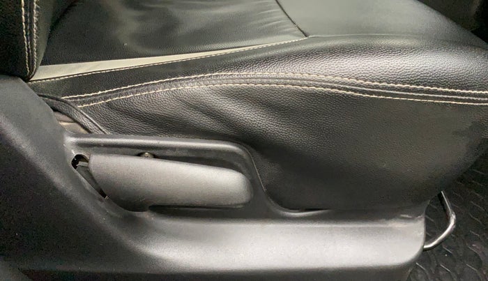 2016 Maruti Swift VXI, Petrol, Manual, 62,702 km, Driver Side Adjustment Panel