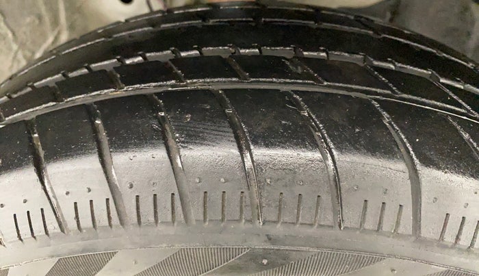 2019 Honda Amaze 1.2 SMT I VTEC, Petrol, Manual, 23,083 km, Right Front Tyre Tread