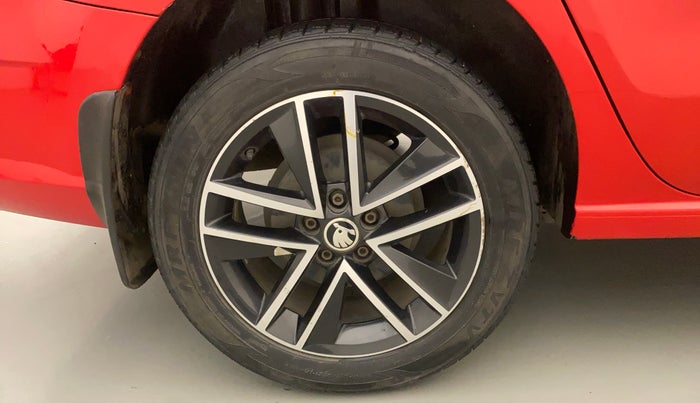 2018 Skoda Rapid STYLE 1.5 TDI AT, Diesel, Automatic, 74,879 km, Right Rear Wheel