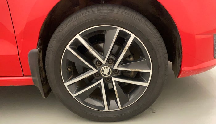 2018 Skoda Rapid STYLE 1.5 TDI AT, Diesel, Automatic, 74,879 km, Right Front Wheel