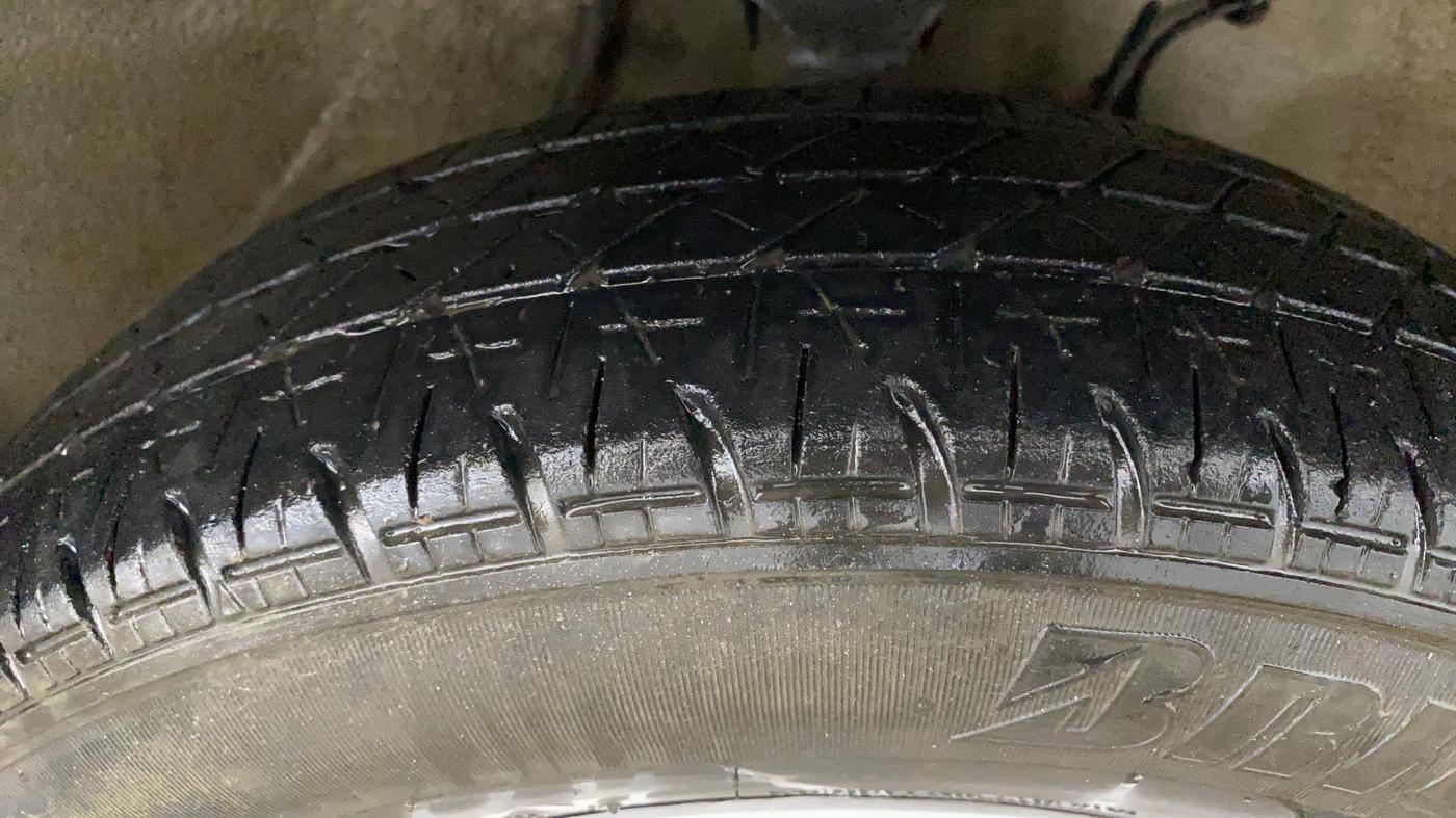2020 Maruti Alto LXI OPT CNG, CNG, Manual, 98,702 km, Right Front Tyre Tread