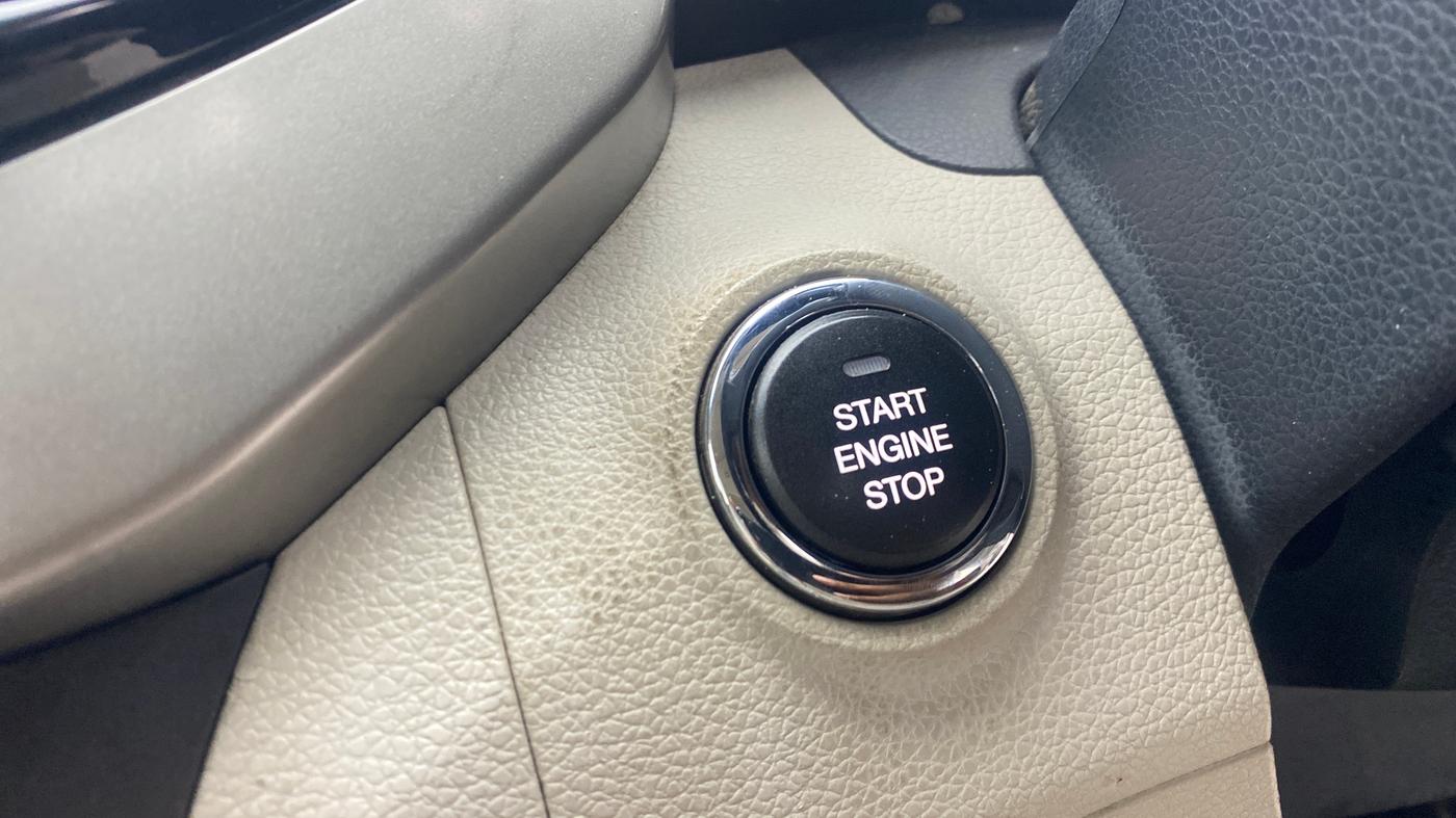 2021 Mahindra XUV300 W8 (O) 1.5 DIESEL, Diesel, Manual, 85,655 km, Keyless Start/ Stop Button