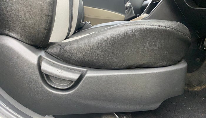 2014 Hyundai Grand i10 SPORTZ 1.2 KAPPA VTVT, Petrol, Manual, 72,078 km, Driver Side Adjustment Panel