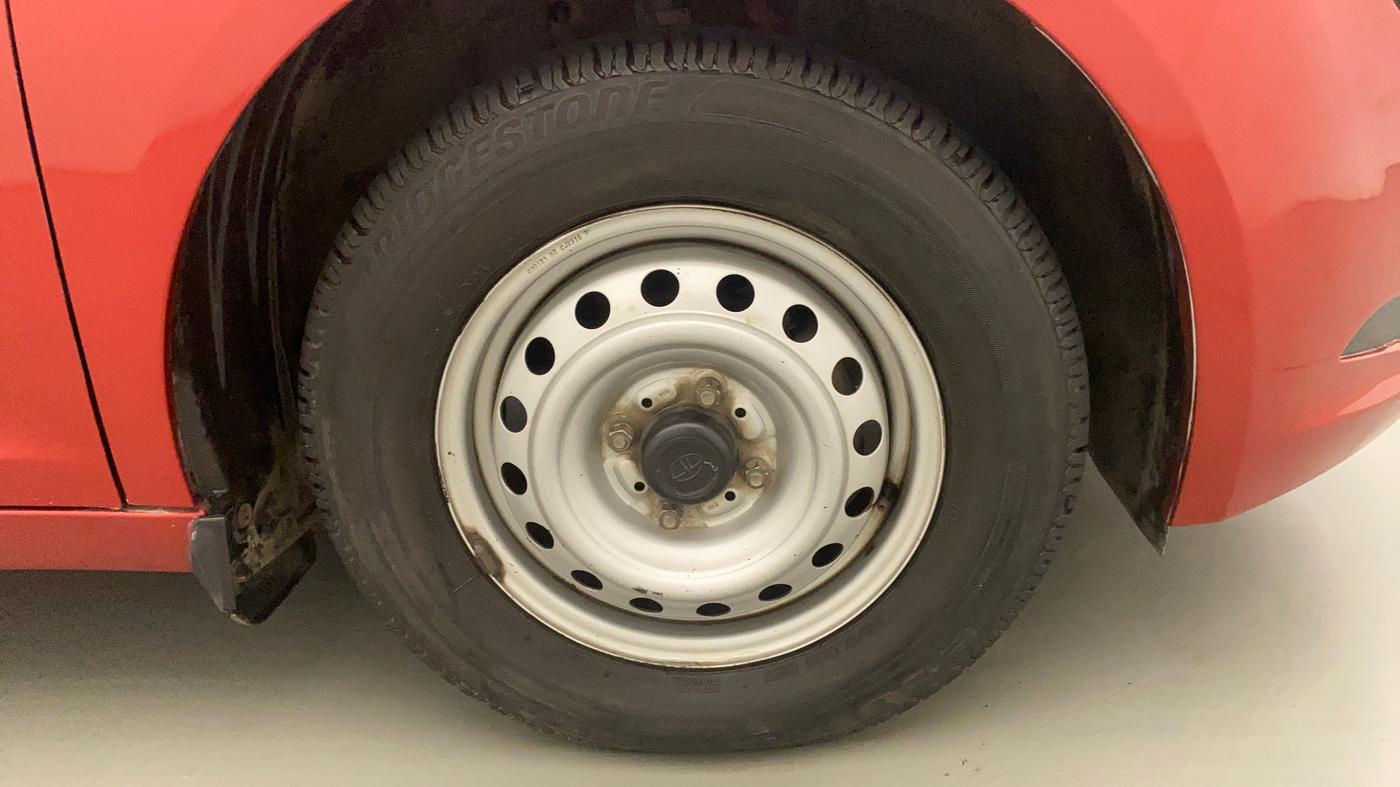 2021 Tata ALTROZ XE PETROL, Petrol, Manual, 36,796 km, Right Front Wheel