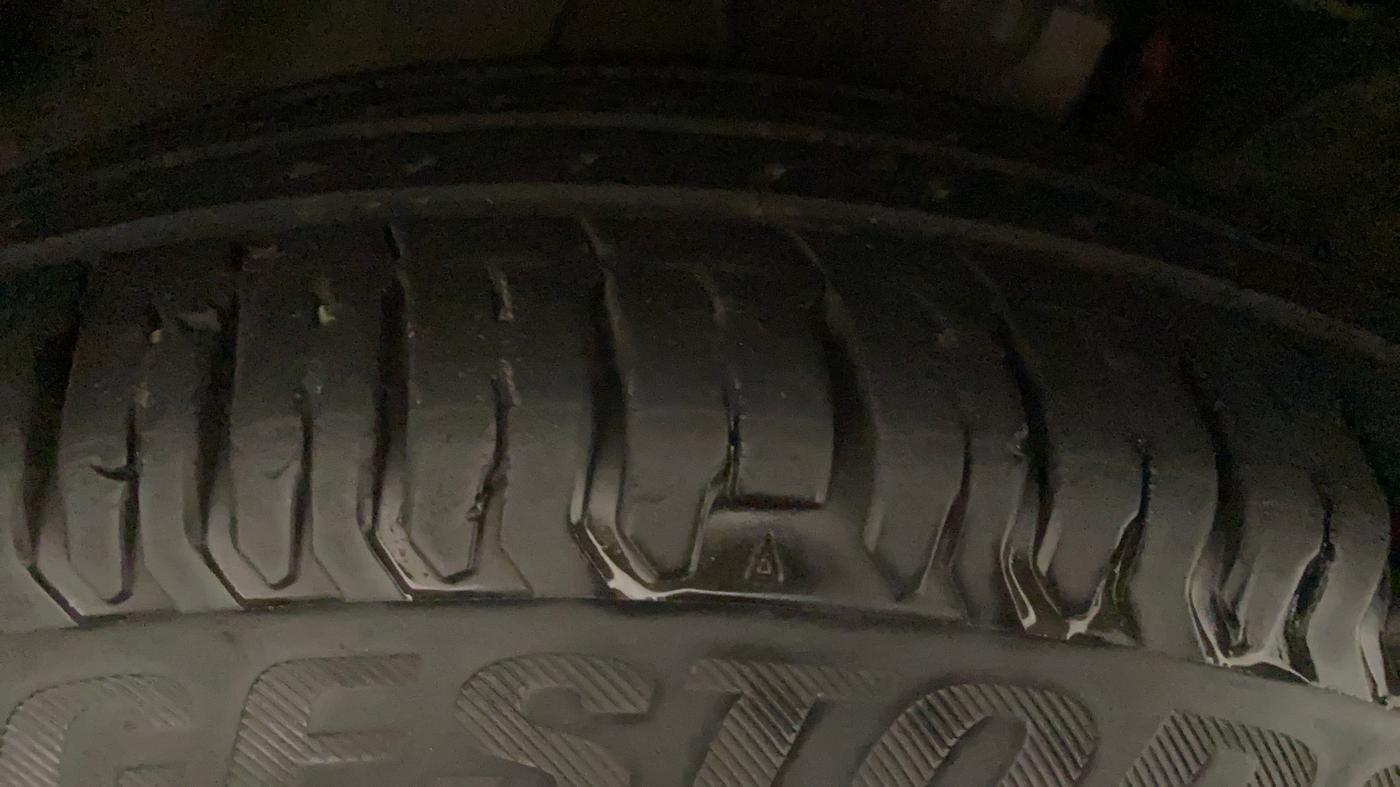 2021 Tata ALTROZ XE PETROL, Petrol, Manual, 36,796 km, Right Rear Tyre Tread