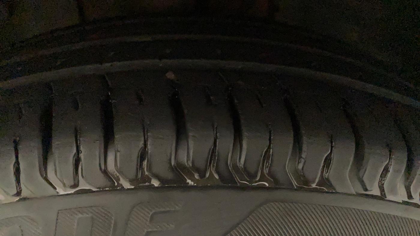 2021 Tata ALTROZ XE PETROL, Petrol, Manual, 36,796 km, Right Front Tyre Tread