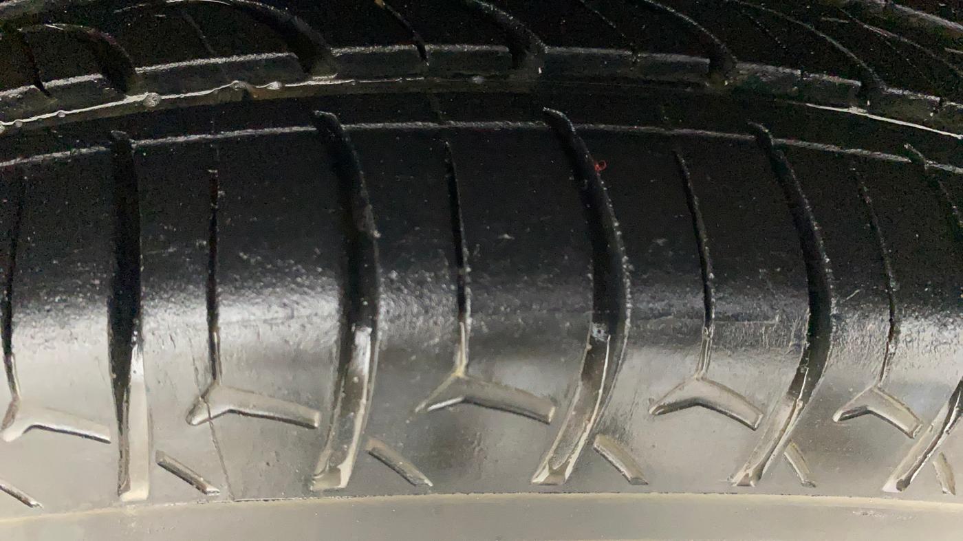 2018 Datsun Go Plus T(O), Petrol, Manual, 94,167 km, Right Front Tyre Tread