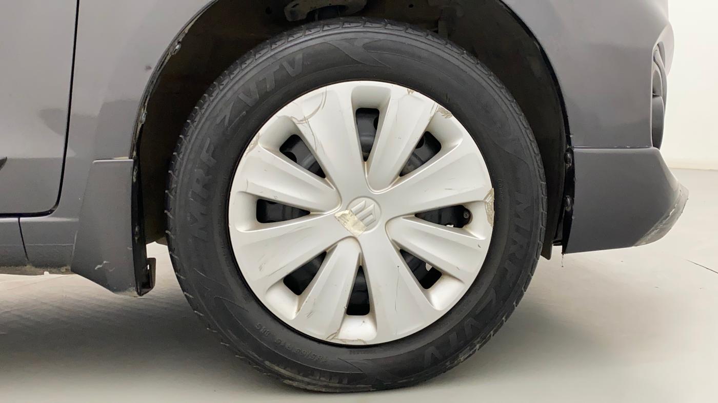 2017 Maruti Ertiga VXI, Petrol, Manual, 61,244 km, Right Front Wheel
