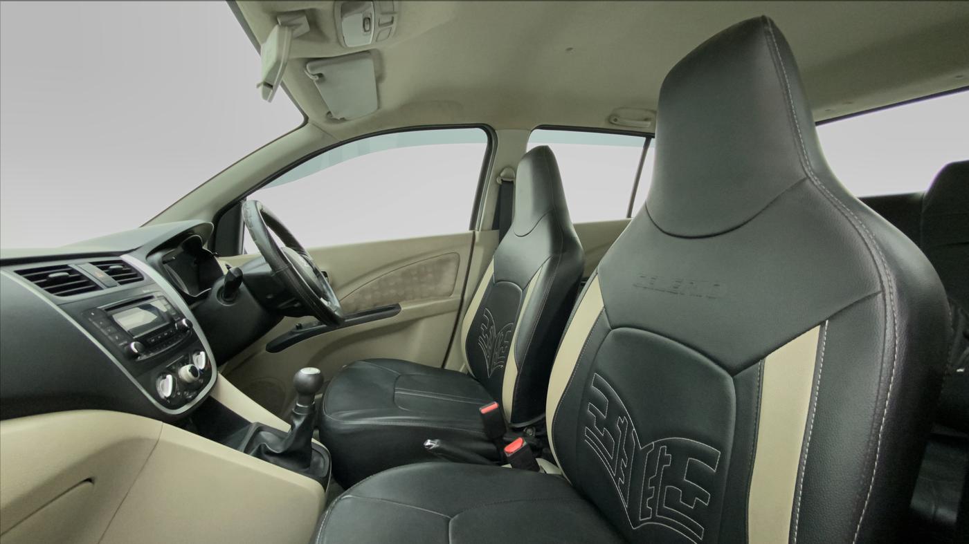 2015 Maruti Celerio ZXI D, Petrol, Manual, 39,916 km, Right Side Front Door Cabin