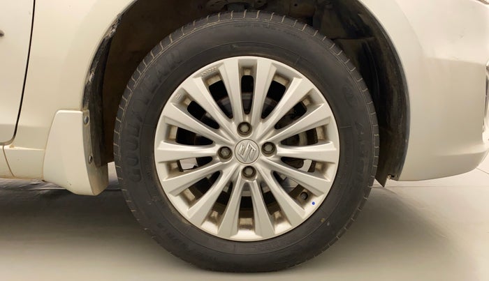 2015 Maruti Ciaz ZXI, Petrol, Manual, 45,079 km, Right Front Wheel