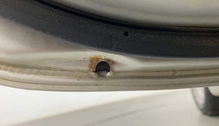 2015 Maruti Ciaz ZXI, Petrol, Manual, 45,079 km, Rear left door - Slight discoloration