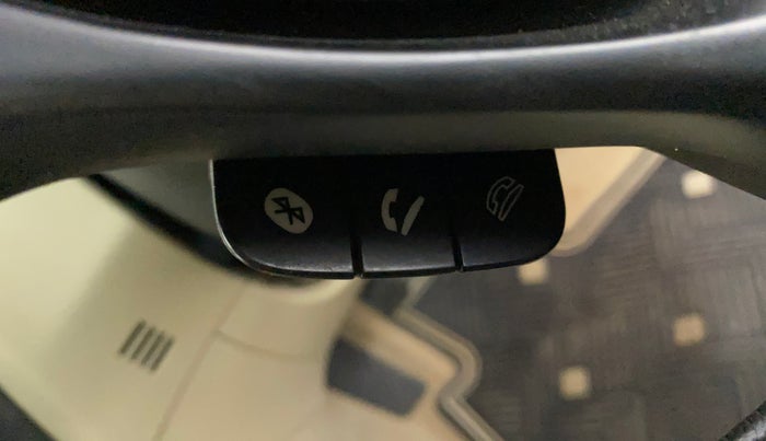 2015 Maruti Ciaz ZXI, Petrol, Manual, 45,079 km, Steering wheel - Phone control not functional