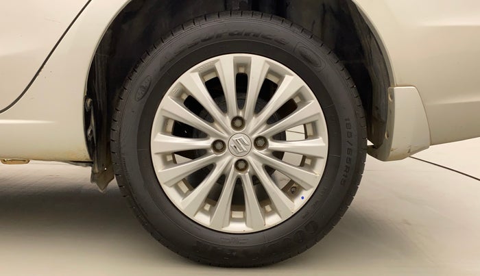 2015 Maruti Ciaz ZXI, Petrol, Manual, 45,079 km, Left Rear Wheel