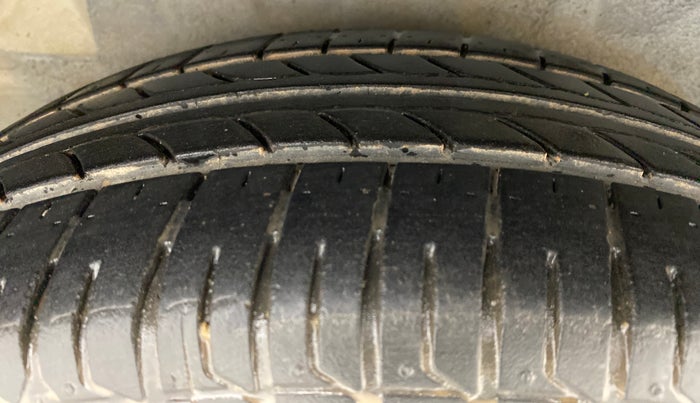 2010 Hyundai i20 MAGNA O 1.2, Petrol, Manual, 61,194 km, Right Rear Tyre Tread