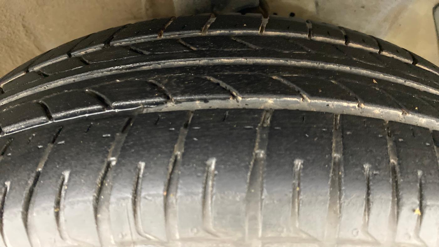 2010 Hyundai i20 MAGNA O 1.2, Petrol, Manual, 61,194 km, Right Front Tyre Tread