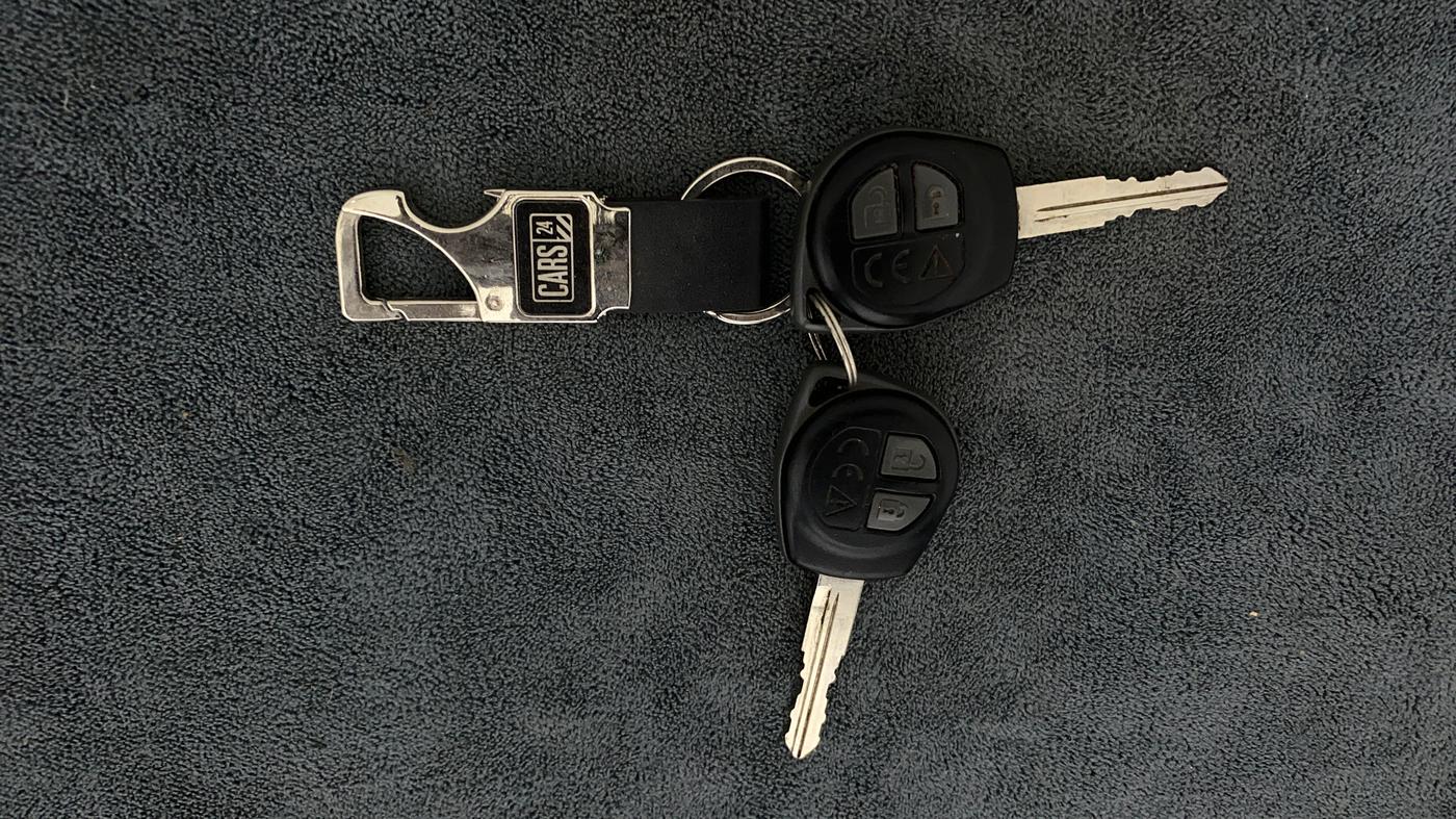 2021 Maruti Swift VXI, Petrol, Manual, 28,464 km, Key Close Up