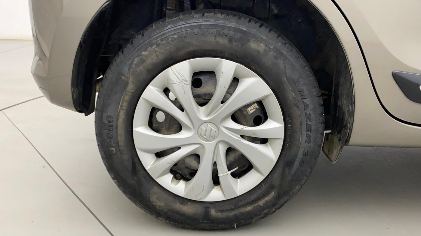 2021 Maruti Swift VXI, Petrol, Manual, 28,464 km, Right Rear Wheel