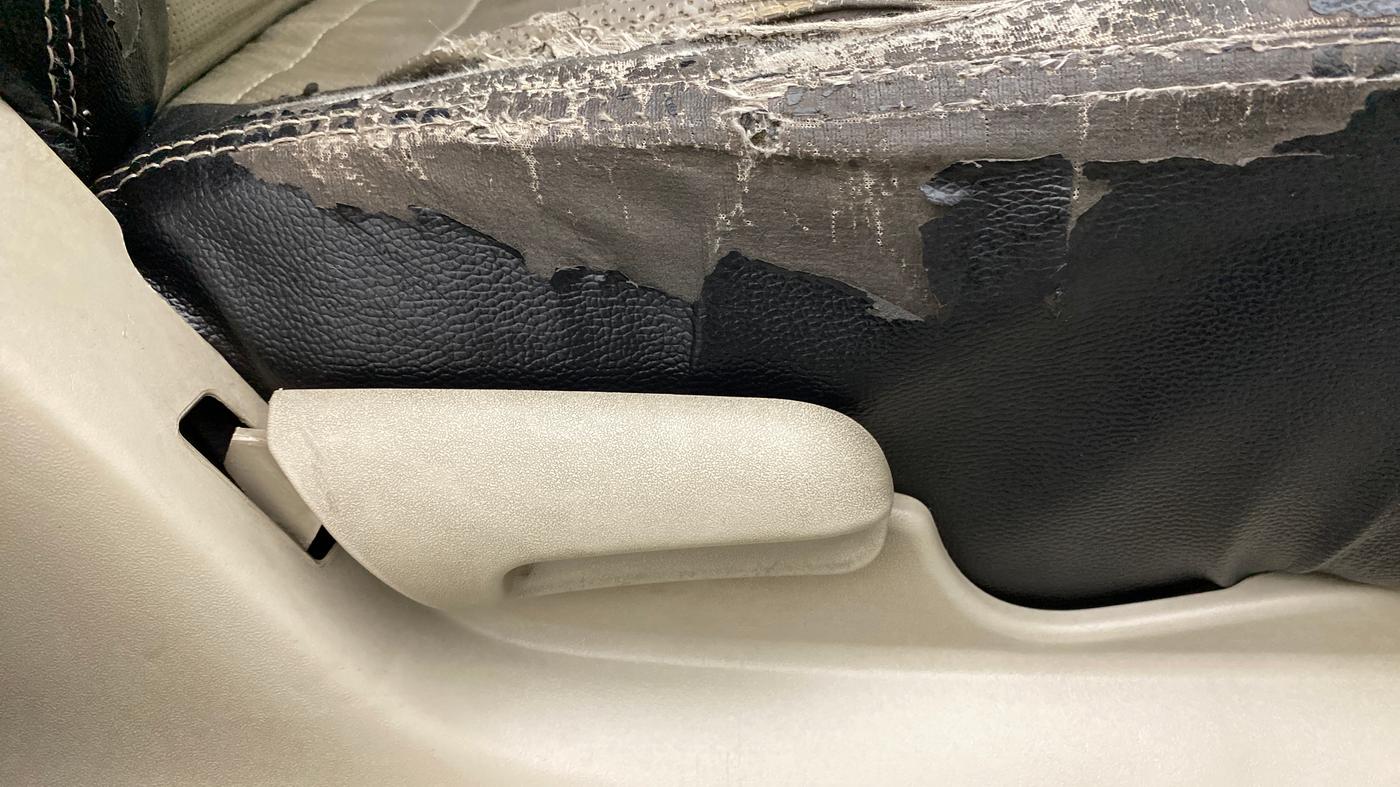 2019 Maruti Celerio VXI (O) CNG, CNG, Manual, 69,720 km, Driver Side Adjustment Panel