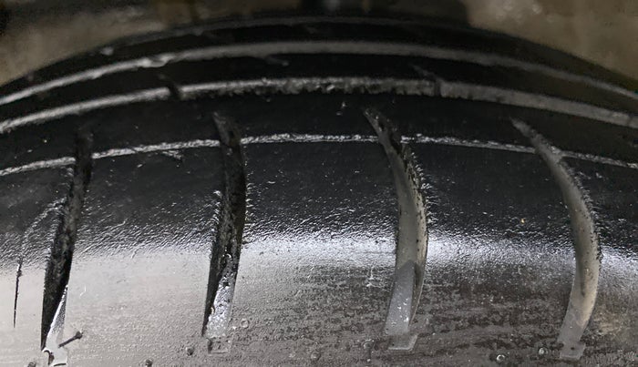2019 Maruti Celerio VXI (O) CNG, CNG, Manual, 69,720 km, Left Front Tyre Tread