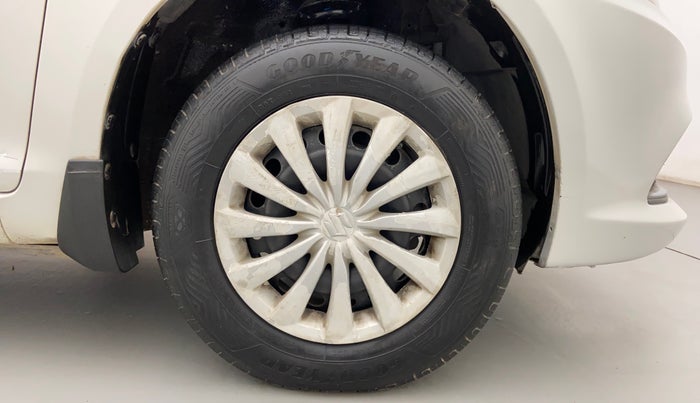 2015 Maruti Swift Dzire VXI, Petrol, Manual, 64,663 km, Right Front Wheel