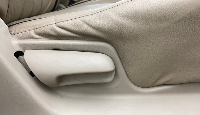 2015 Maruti Swift Dzire VXI, Petrol, Manual, 64,663 km, Driver Side Adjustment Panel