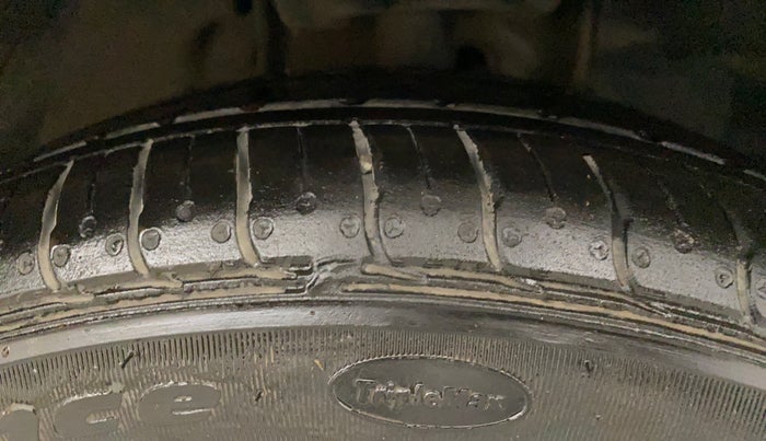 2020 Tata Tiago XZA PLUS PETROL, Petrol, Automatic, 57,432 km, Right Front Tyre Tread