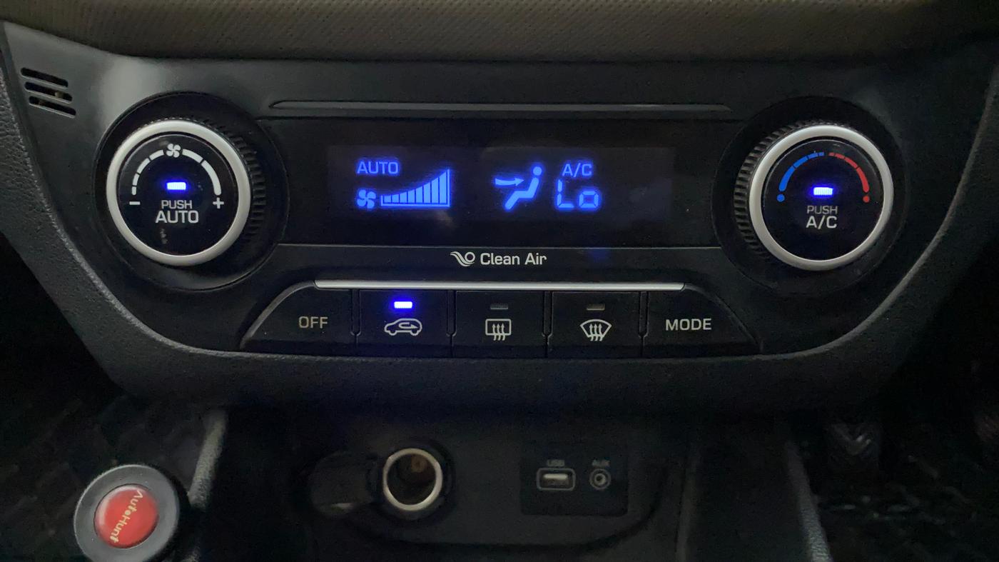 2016 Hyundai Creta SX PLUS 1.6 PETROL, Petrol, Manual, 82,518 km, Automatic Climate Control