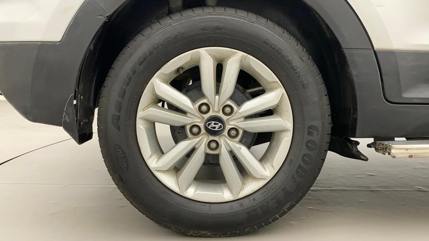2016 Hyundai Creta SX PLUS 1.6 PETROL, Petrol, Manual, 82,518 km, Right Rear Wheel