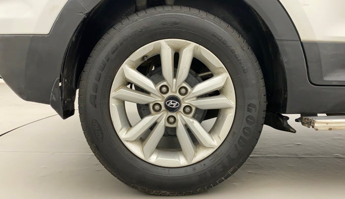 2016 Hyundai Creta SX PLUS 1.6 PETROL, Petrol, Manual, 82,518 km, Right Rear Wheel