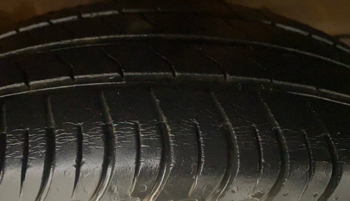 2020 Maruti S PRESSO VXI PLUS AMT, Petrol, Automatic, 25,092 km, Right Front Tyre Tread