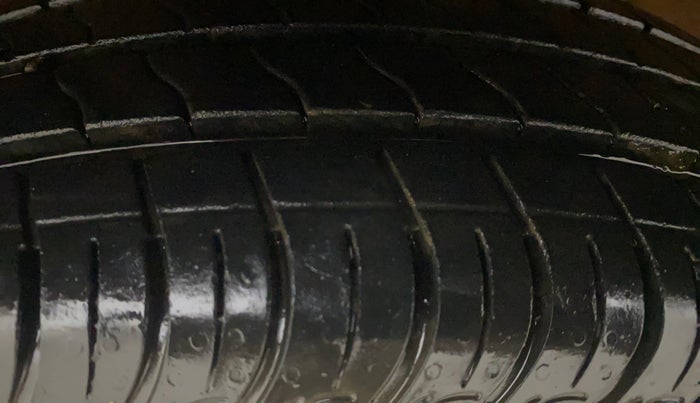 2020 Maruti S PRESSO VXI PLUS AMT, Petrol, Automatic, 25,092 km, Left Front Tyre Tread