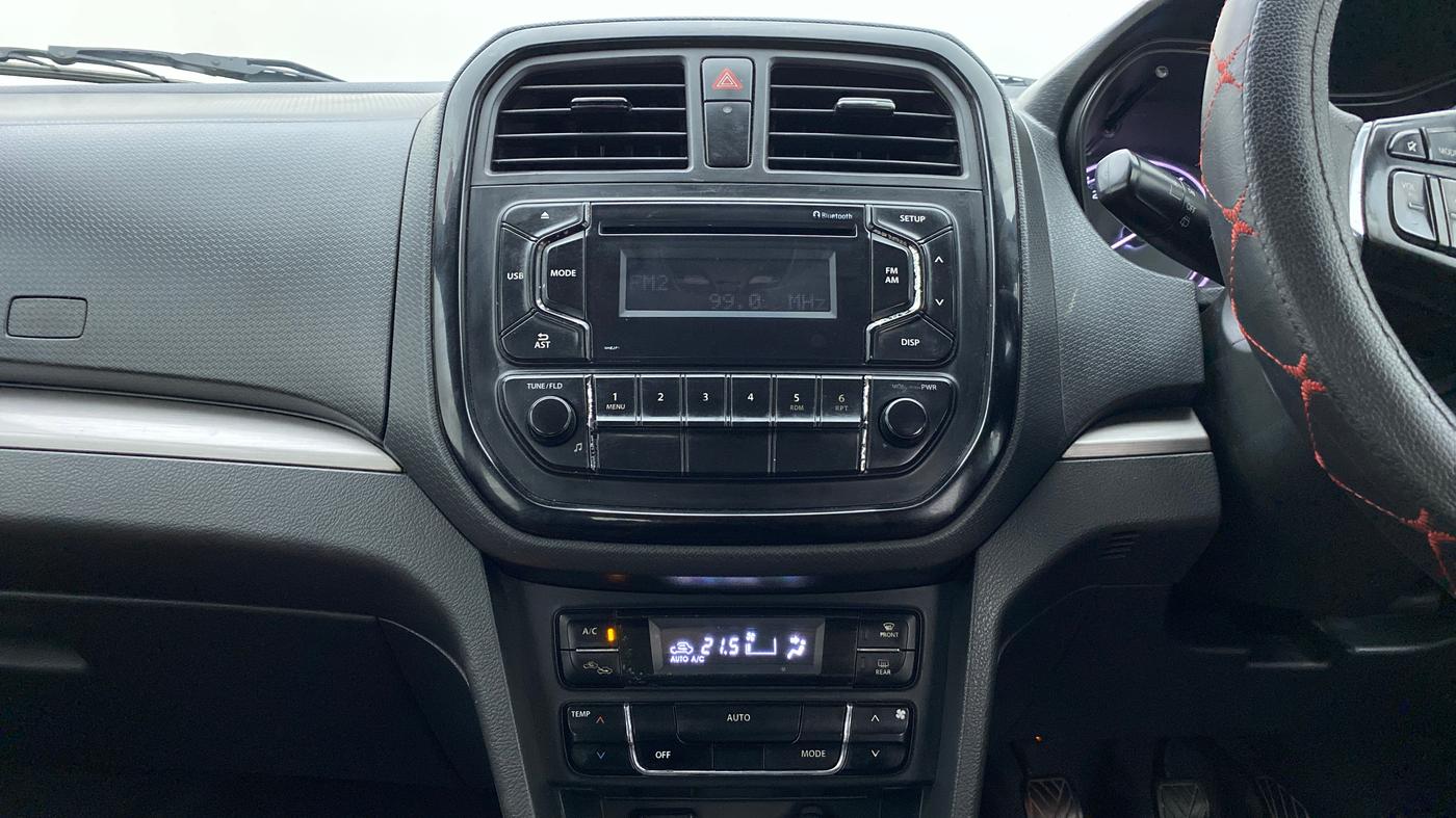 2017 Maruti Vitara Brezza ZDI, Diesel, Manual, 1,80,438 km, Air Conditioner