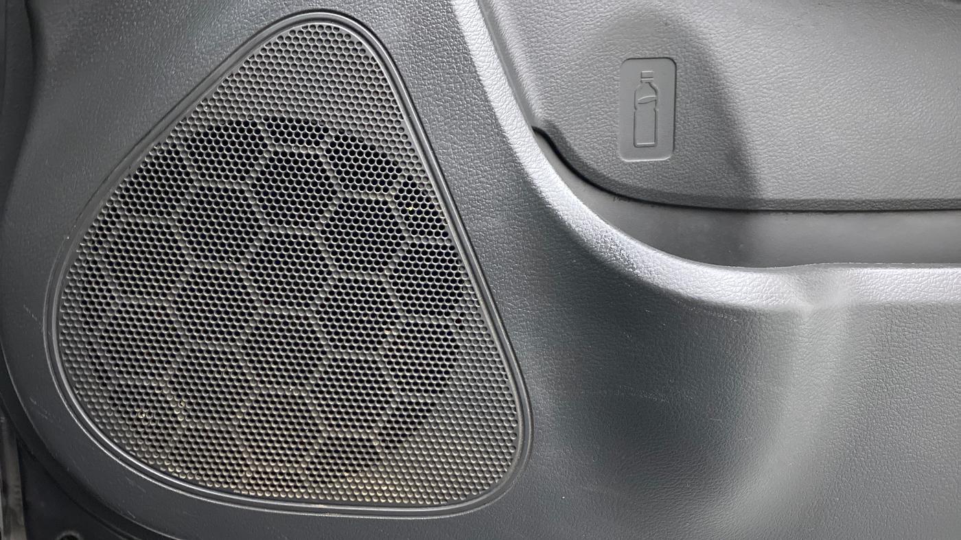 2017 Maruti Vitara Brezza ZDI, Diesel, Manual, 1,80,438 km, Speakers