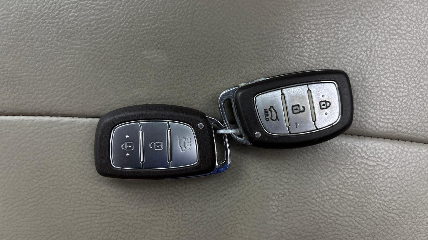 2014 Hyundai Elite i20 SPORTZ 1.4 (O) CRDI, Diesel, Manual, 1,18,322 km, Key Close Up