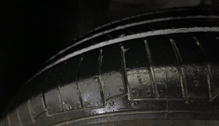 2014 Hyundai Elite i20 SPORTZ 1.2, Petrol, Manual, 40,874 km, Left Front Tyre Tread