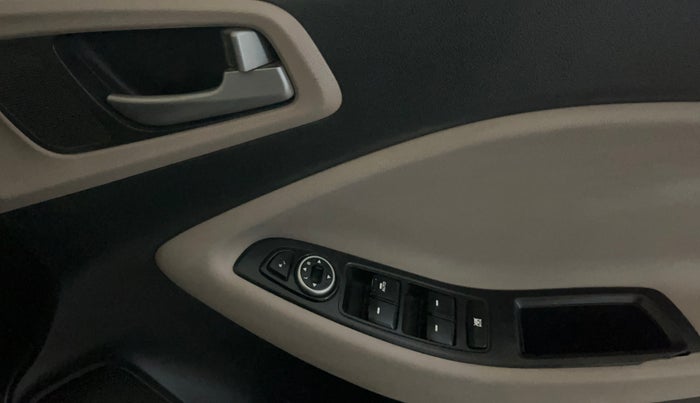 2014 Hyundai Elite i20 SPORTZ 1.2, Petrol, Manual, 40,874 km, Driver Side Door Panels Control