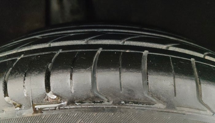 2021 Maruti Baleno DELTA PETROL 1.2, Petrol, Manual, 71,449 km, Right Rear Tyre Tread