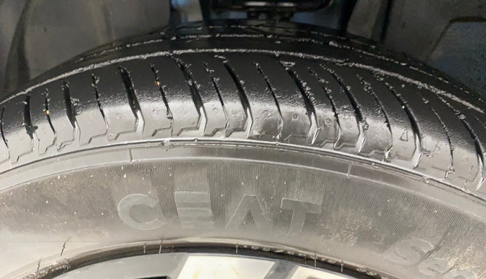 2023 Renault Kiger RXZ TURBO CVT DUAL TONE, Petrol, Automatic, 8,844 km, Left Front Tyre Tread