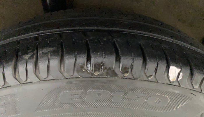 2010 Maruti Ritz LXI, Petrol, Manual, 1,22,580 km, Right Rear Tyre Tread