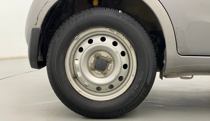 2010 Maruti Ritz LXI, Petrol, Manual, 1,22,580 km, Right Rear Wheel