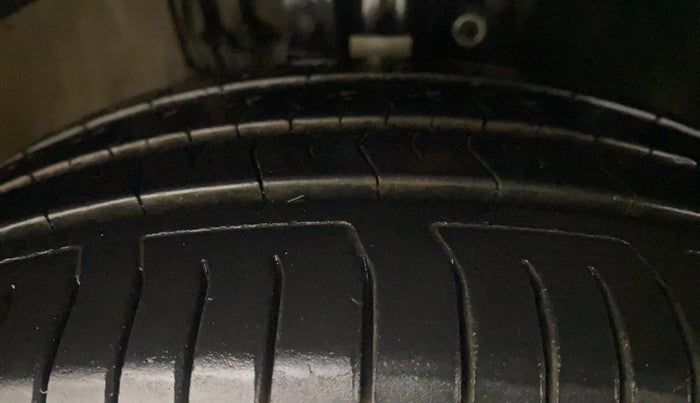 2016 Volkswagen Polo GT TSI AT, Petrol, Automatic, 60,171 km, Right Front Tyre Tread