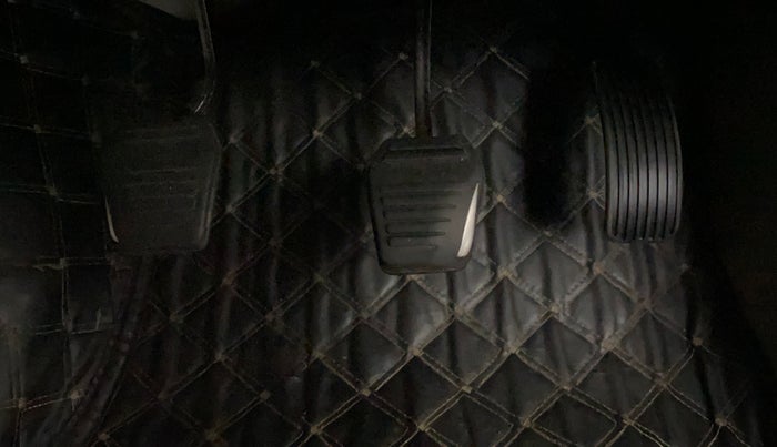 2021 Mahindra Scorpio S9, Diesel, Manual, 82,186 km, Pedals